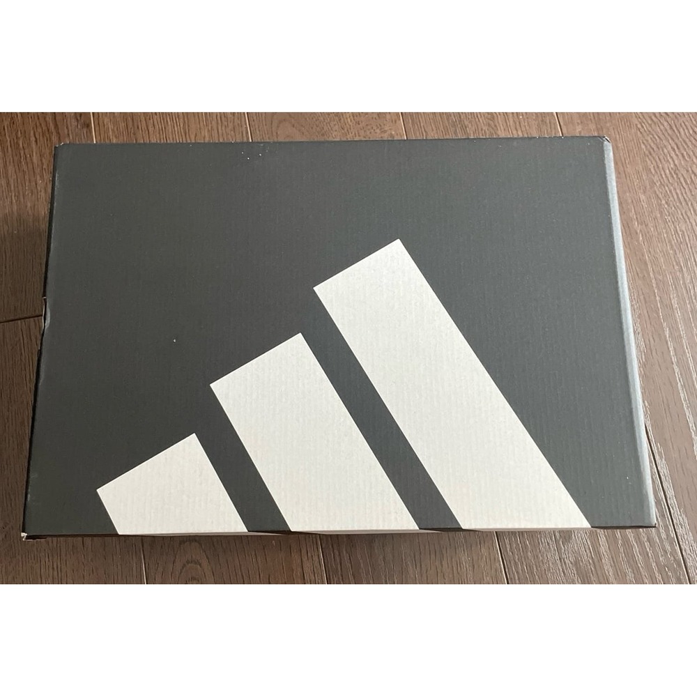 Adidas empty‎ shoe box